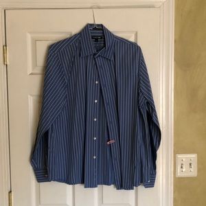 1MX express
Modern fit
Large
16-16.5
Dry cleaned